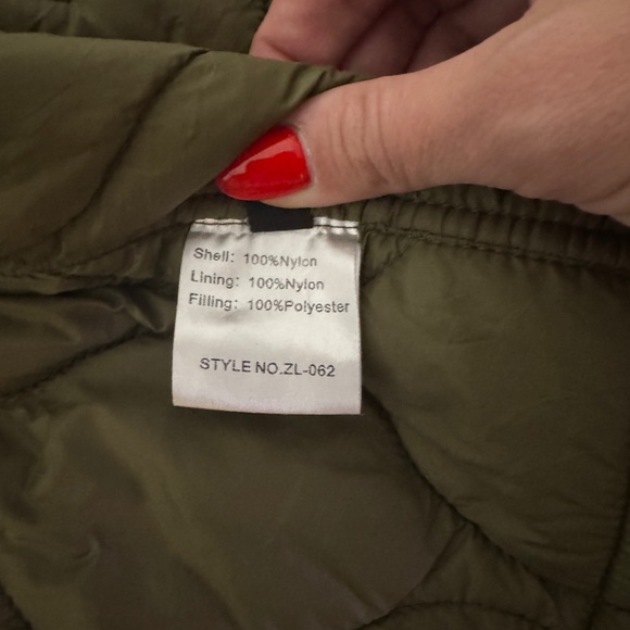 Green cropped utility puffer jacket - Picture 5 of 7